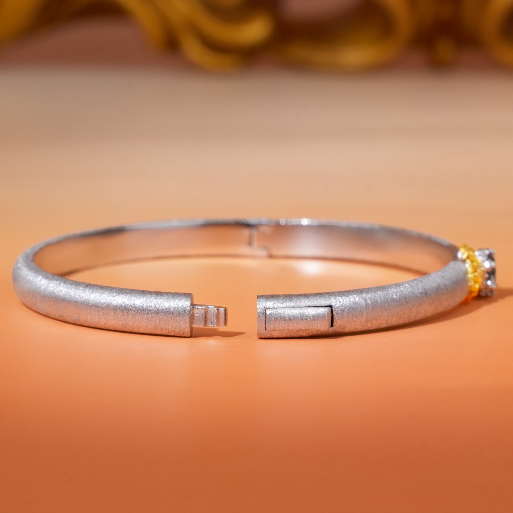 [Eternal Gleam] D-POW 925 Sterling Silver Moissanite Bangle with Haute Filigree Craftsmanship