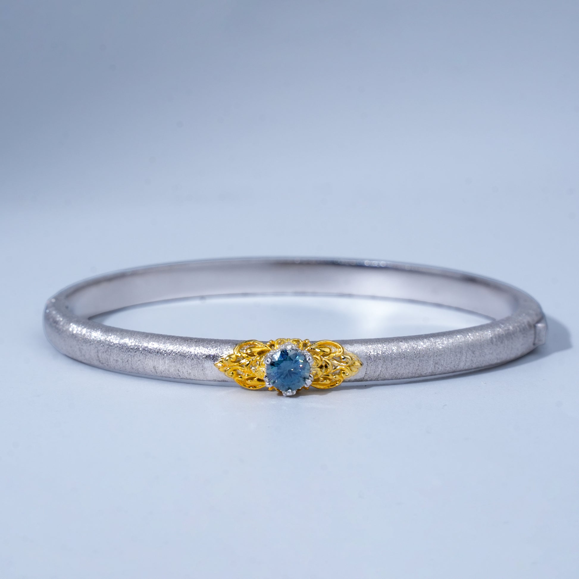 [Eternal Gleam] D-POW 925 Sterling Silver Moissanite Bangle with Haute Filigree Craftsmanship