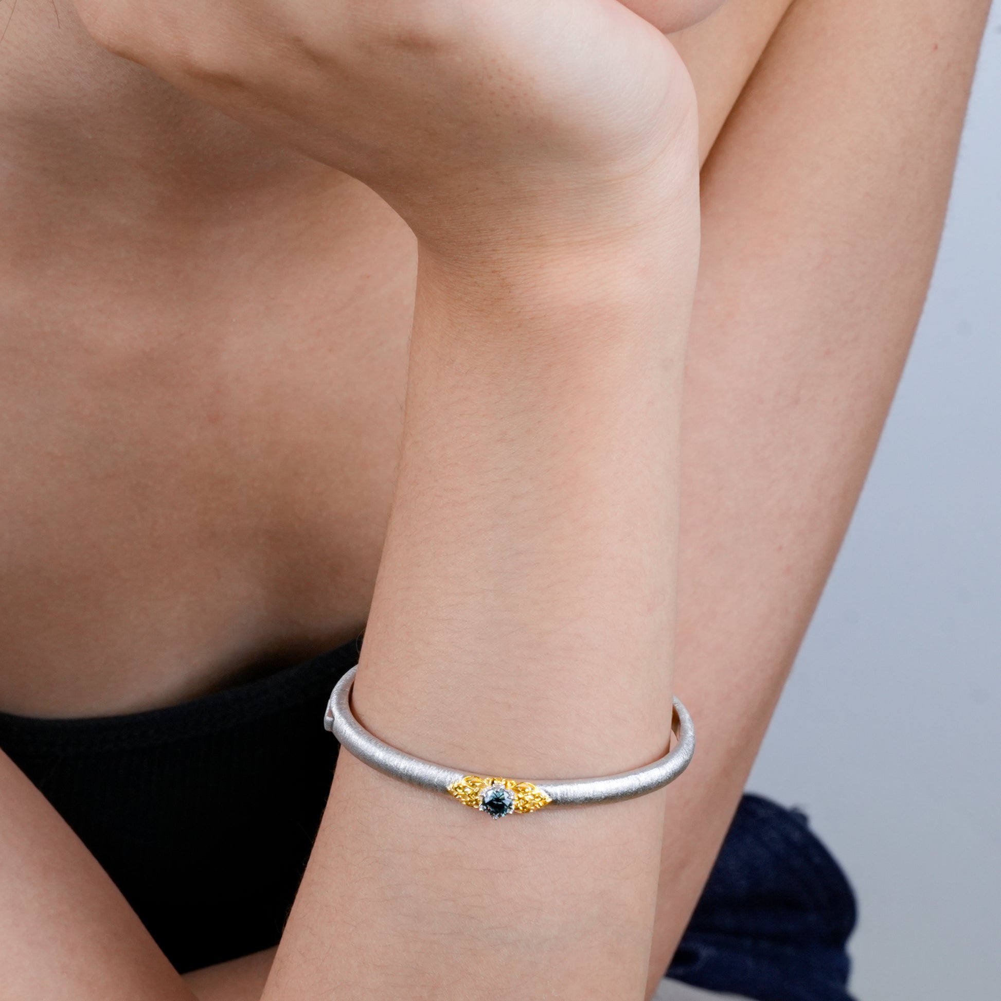[Eternal Gleam] D-POW 925 Sterling Silver Moissanite Bangle with Haute Filigree Craftsmanship