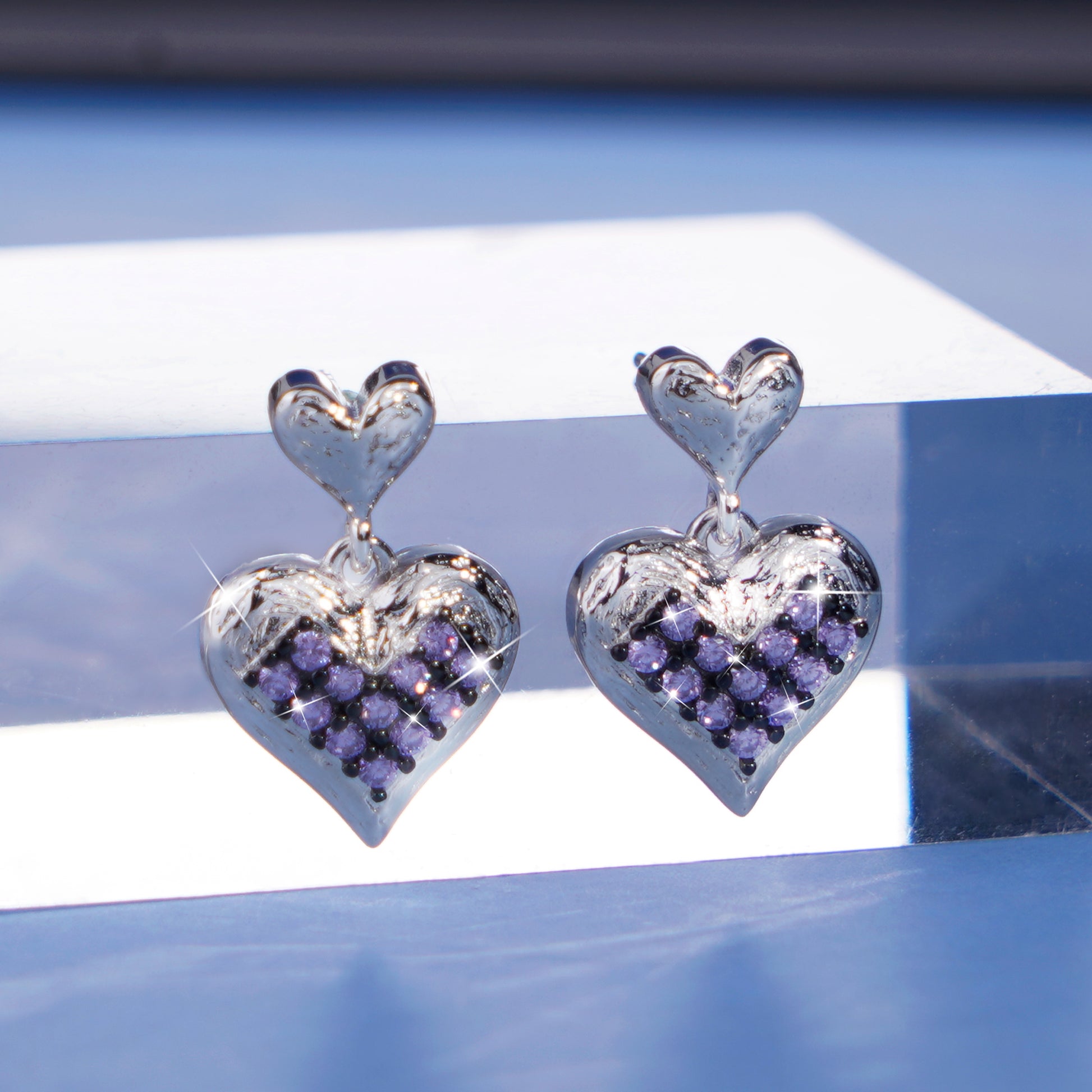 [Cosmic Amour] D-POW Crushed Ice Heart Earrings in 925 Silver