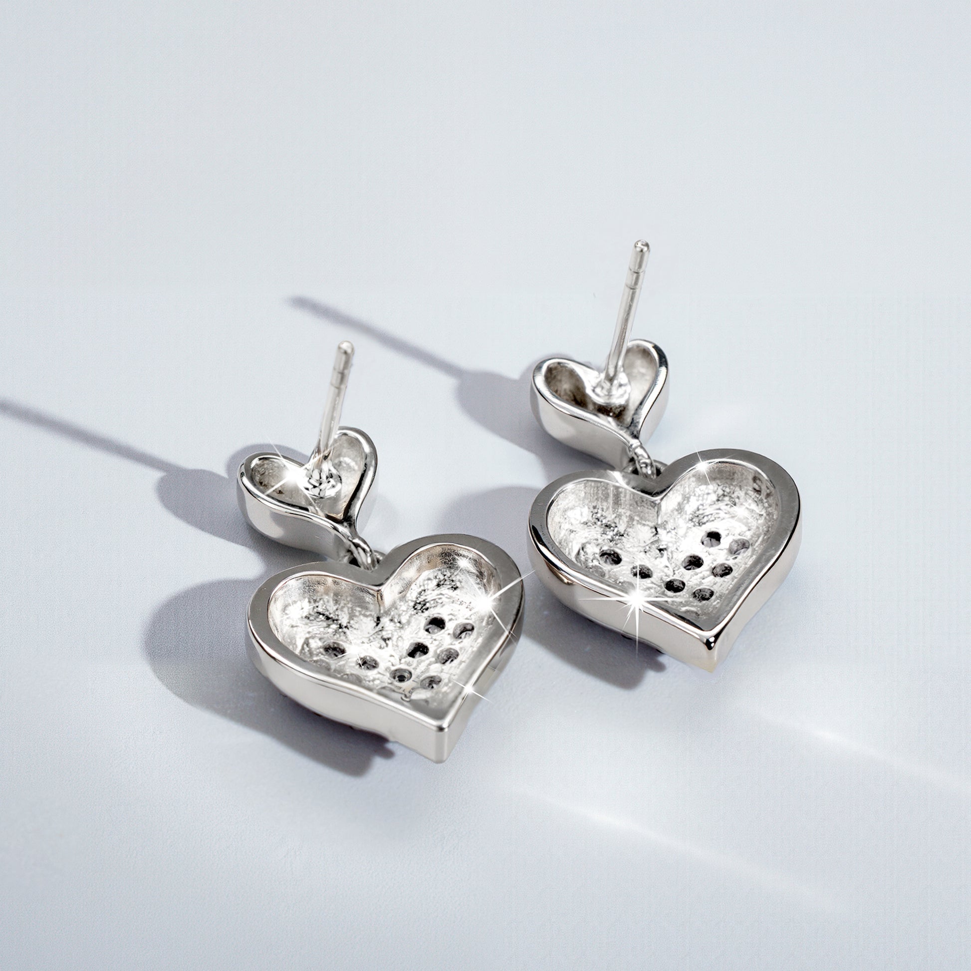 [Cosmic Amour] D-POW Crushed Ice Heart Earrings in 925 Silver