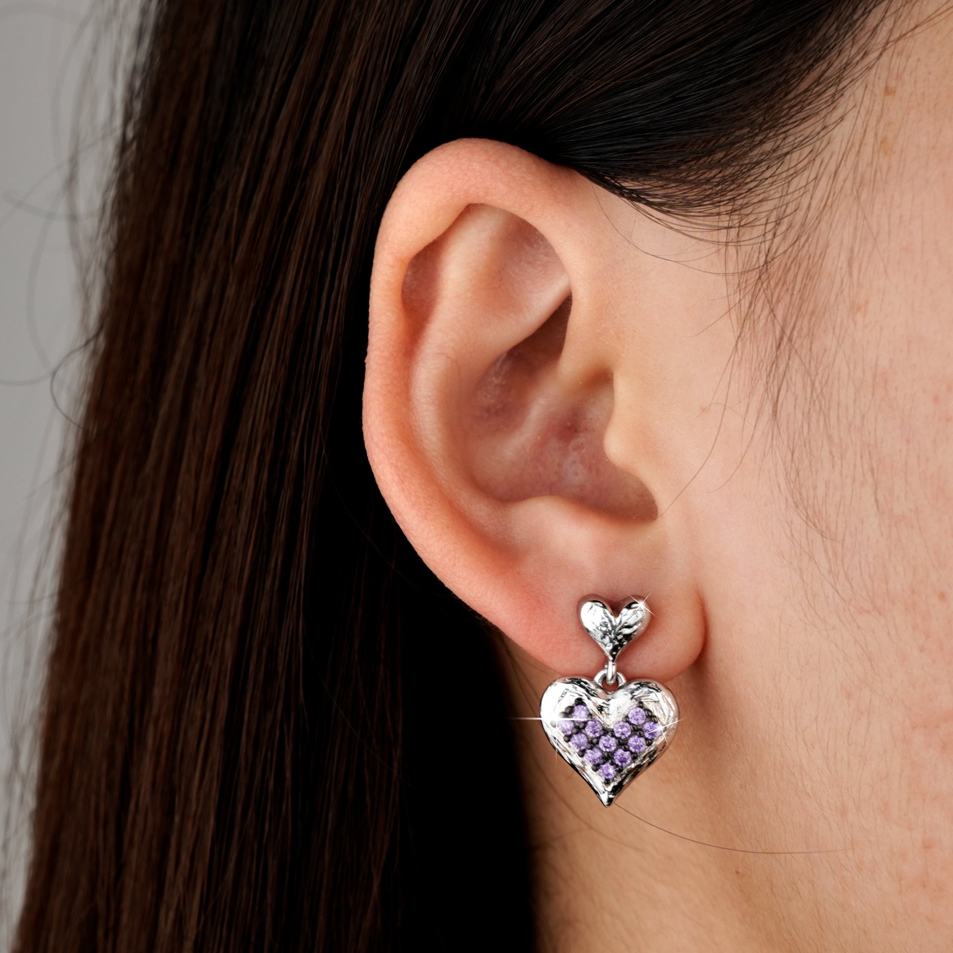 [Cosmic Amour] D-POW Crushed Ice Heart Earrings in 925 Silver