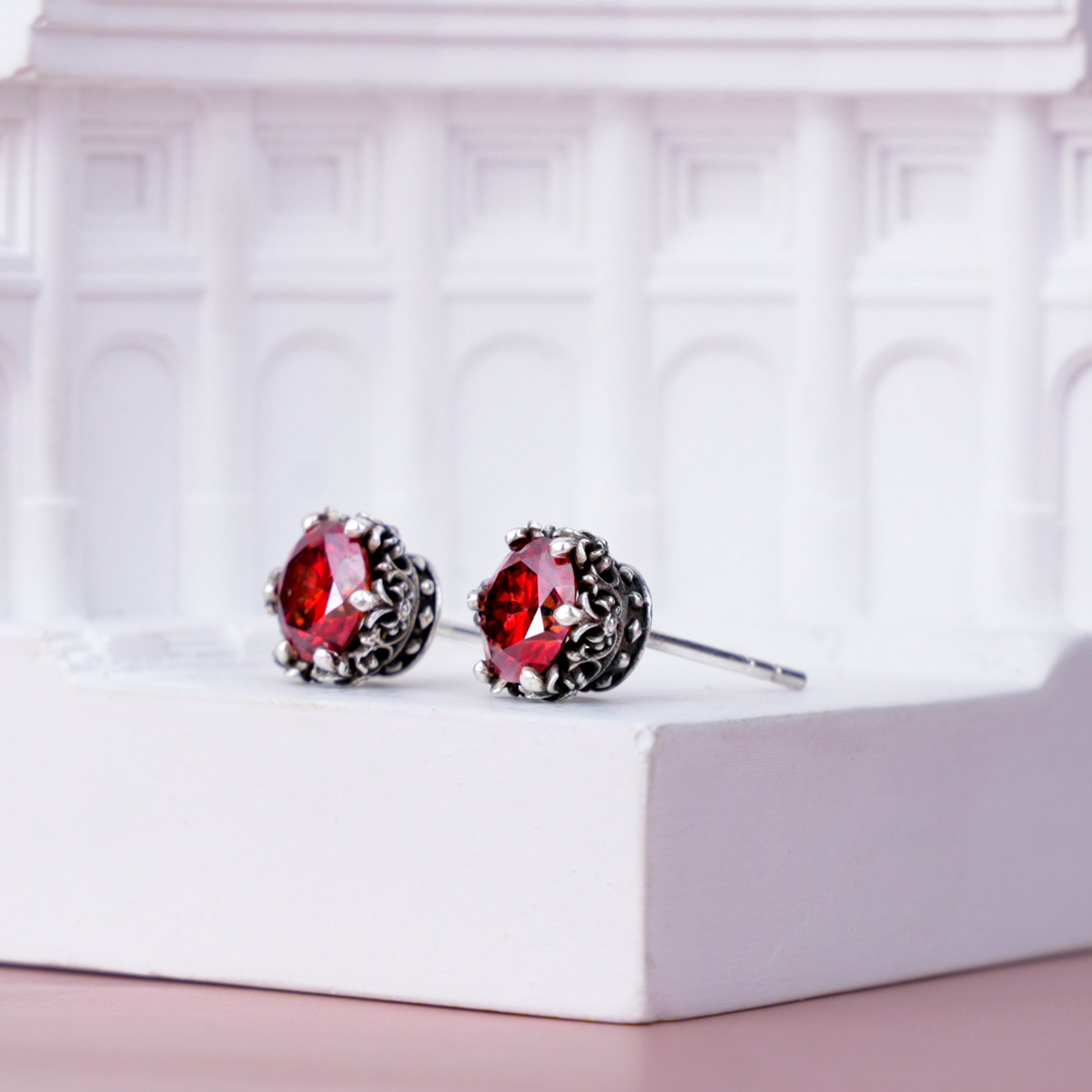 [Eternal Gleam] D-POW 925 Sterling Silver Moissanite Stud Earrings