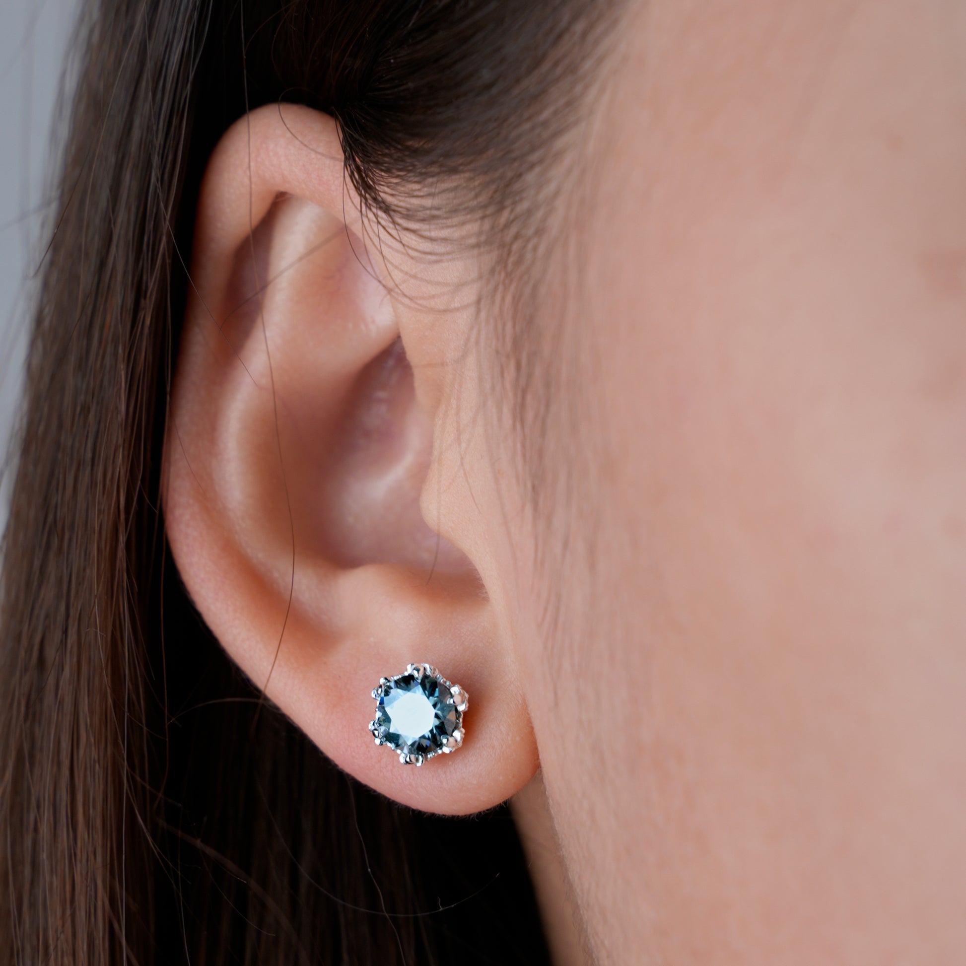 [Eternal Gleam] D-POW 925 Sterling Silver Moissanite Stud Earrings