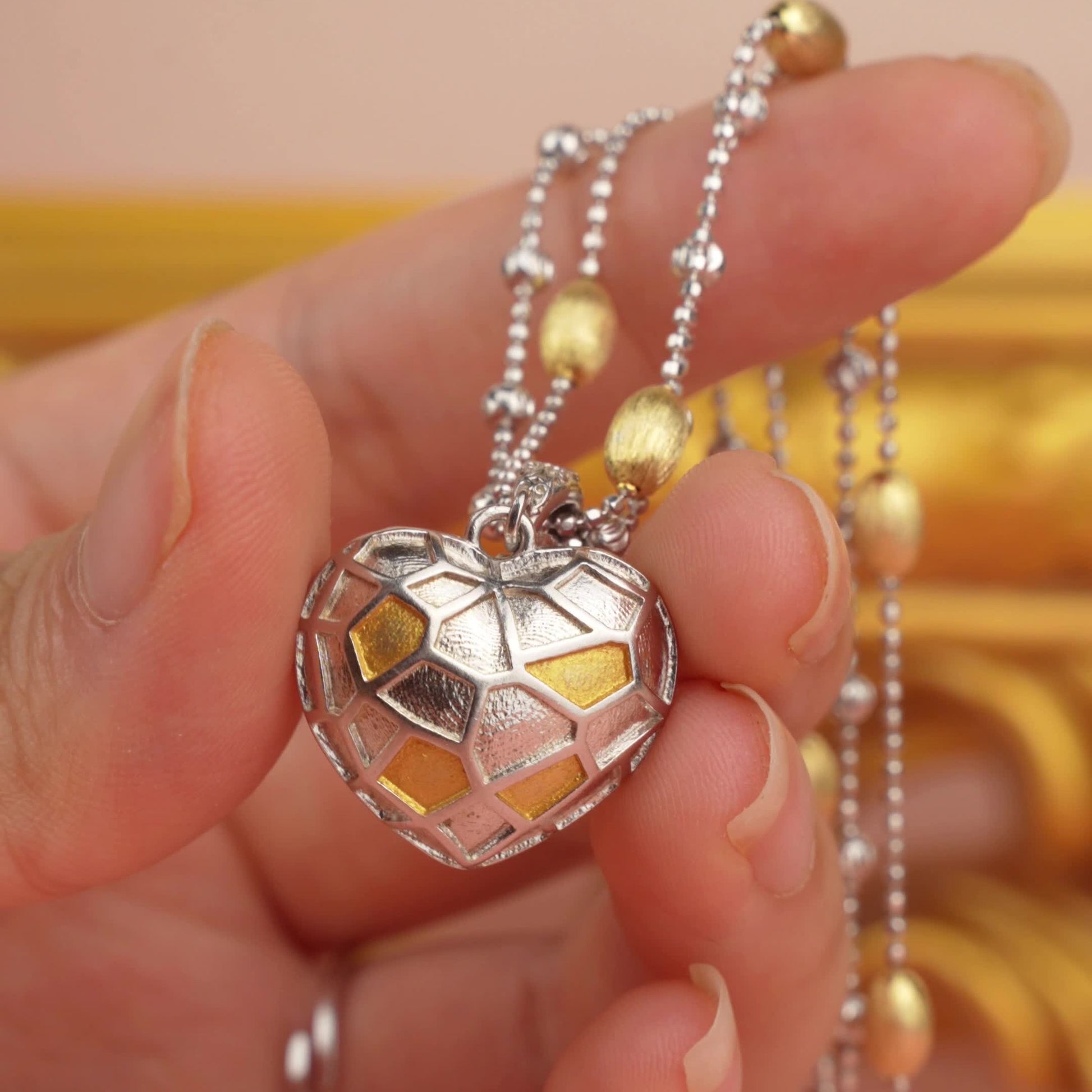 [Frozen Echo] D-POW Ice Cube Heart Treasure Pendant