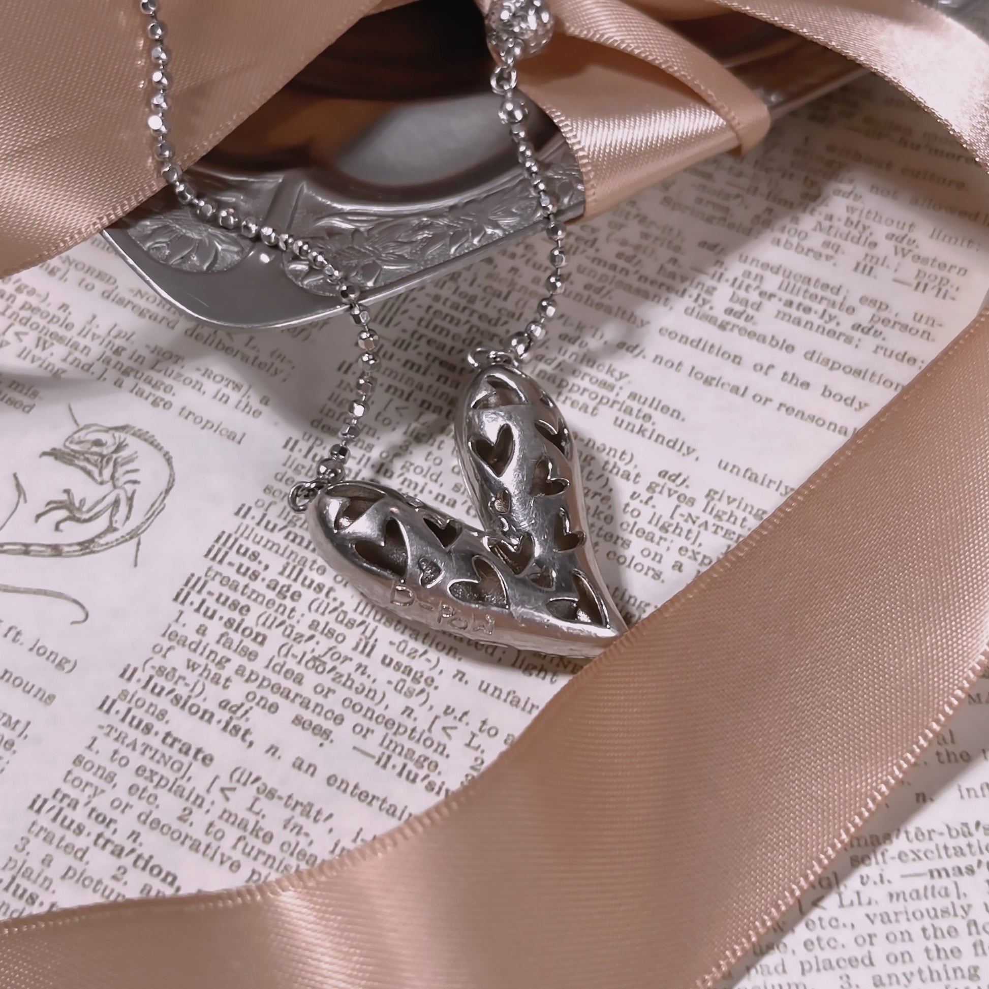 D-POW Baroque-Inspired Icy Peach Pendant 925 Silver Necklace